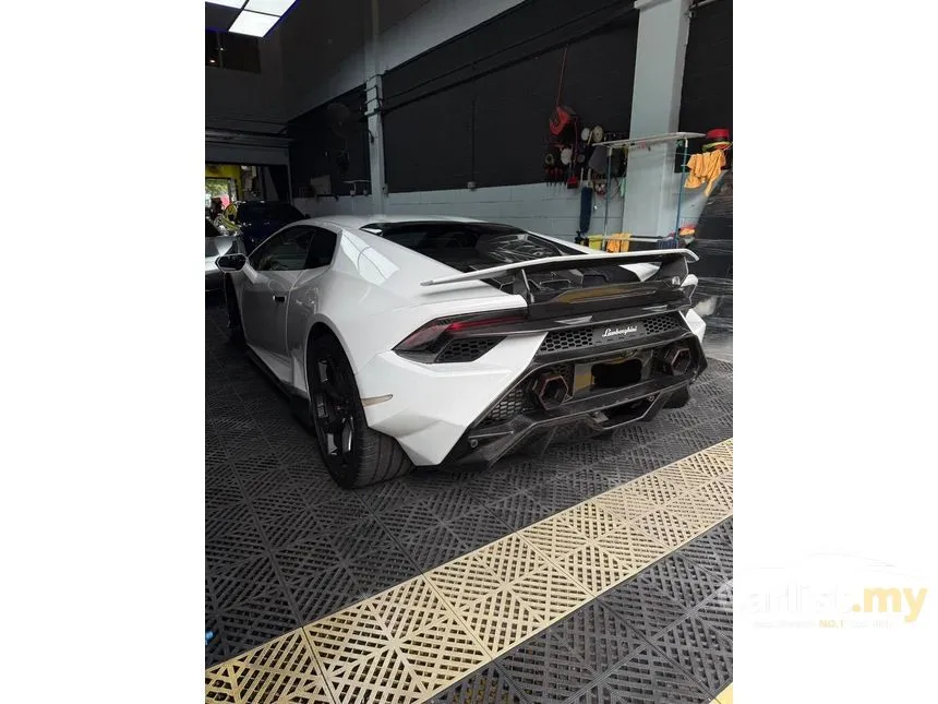 2016 Lamborghini Huracan LP580-2 Coupe