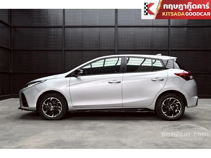 2022 Toyota YARIS Sport Premium Hatchback