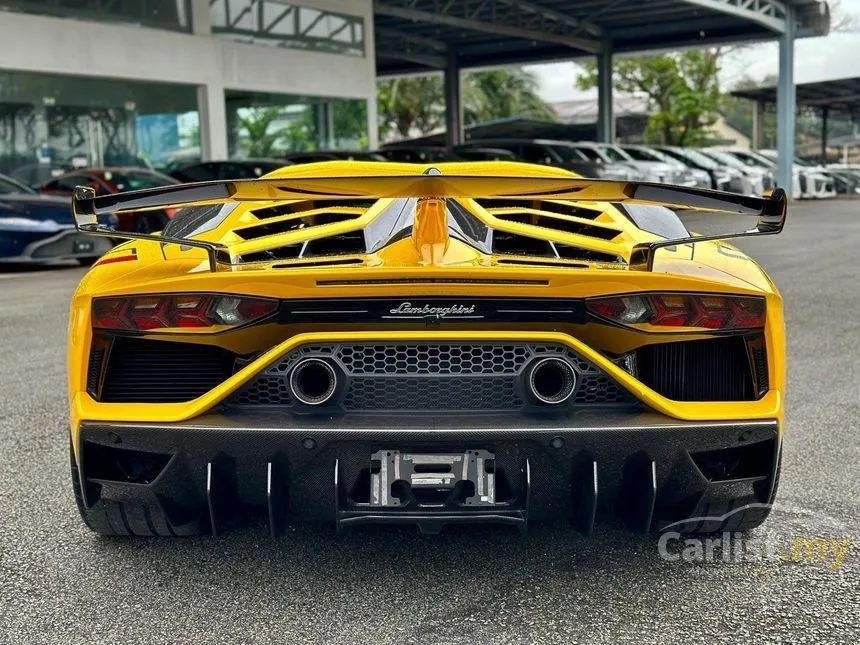 2020 Lamborghini Aventador SVJ Coupe