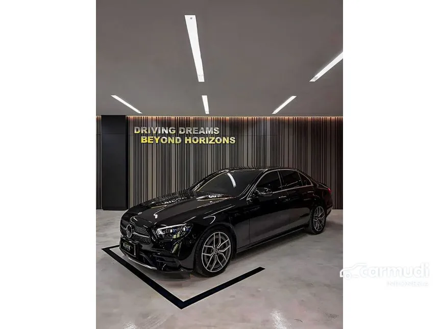 2022 Mercedes-Benz E300 AMG Line Sedan