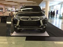 PESTA DISKON Mitsubishi Pajero Sport Dakar SUV