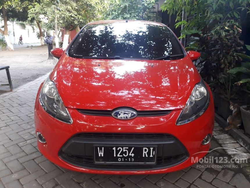 Jual Mobil  Ford  Fiesta  2014 Sport 1 5 di Jawa  Timur  