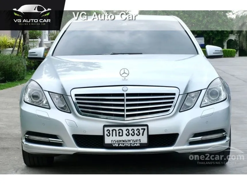 2012 Mercedes-Benz E200 CGI Elegance Sedan