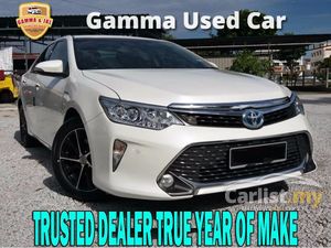 2015 Toyota Camry 2.5 Hybrid Sedan Still Under Warranty