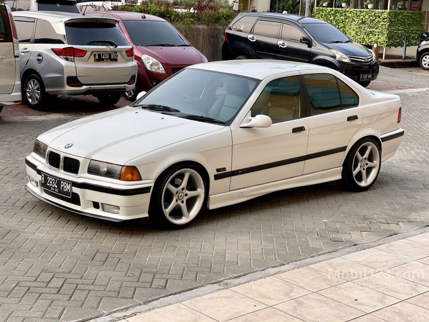 Jual Mobil BMW 323i 1995 2.5 di DKI Jakarta Automatic Sedan Putih Rp 92 ...