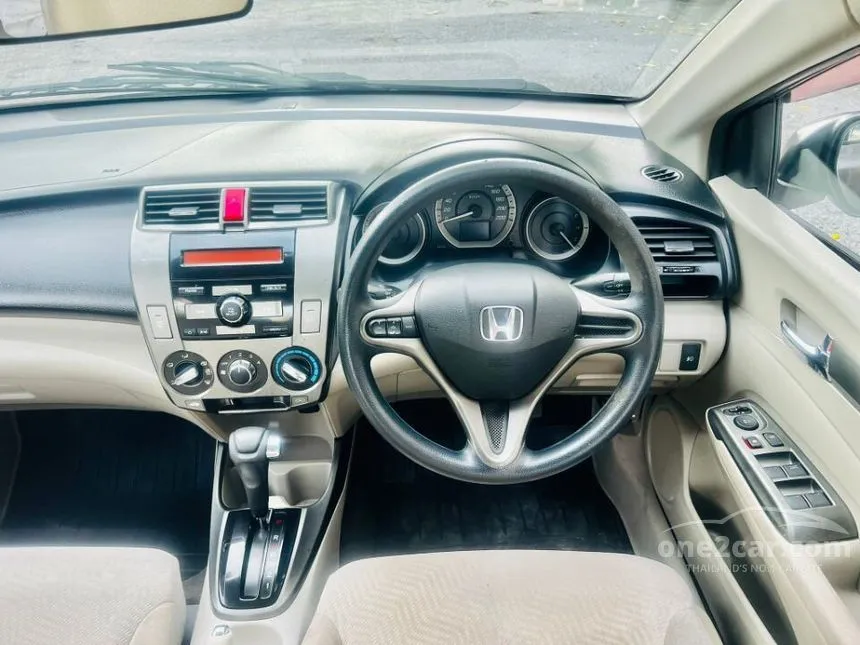 2013 Honda City V i-VTEC Sedan