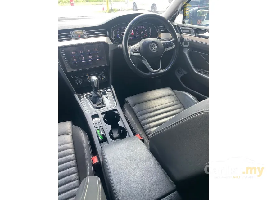 2020 Volkswagen Passat Elegance Sedan