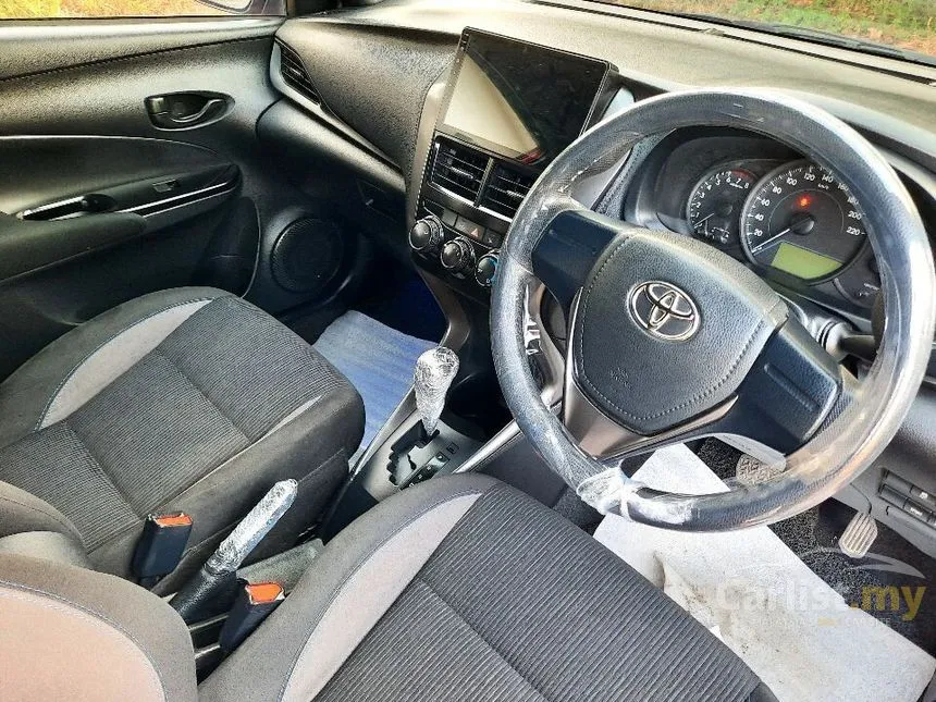 2021 Toyota Yaris J Hatchback