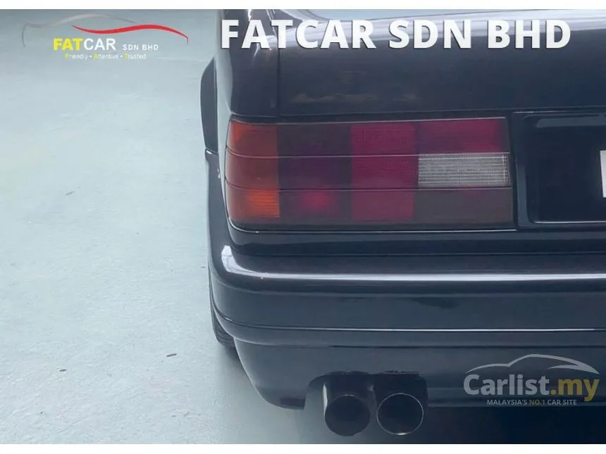 1990 BMW 318i SWB Sedan
