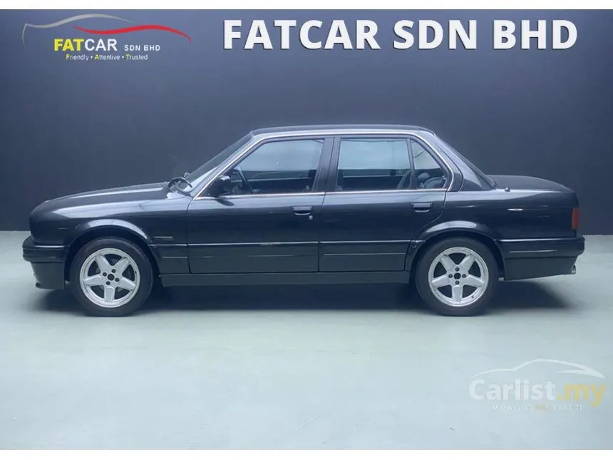 1990 BMW 318i SWB Sedan