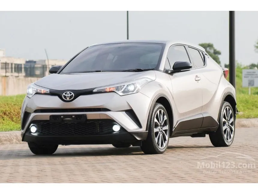 2018 Toyota C-HR (1 Tone) SUV
