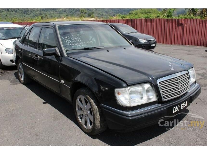 MercedesBenz 260E 1987 2.6 in Selangor Automatic Sedan Others for RM