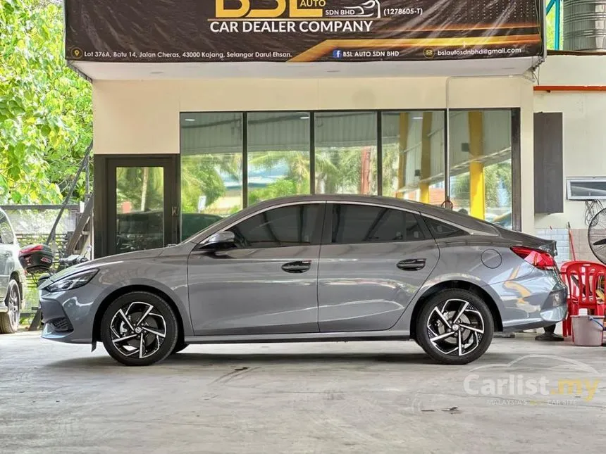 2025 MG 5 Sedan