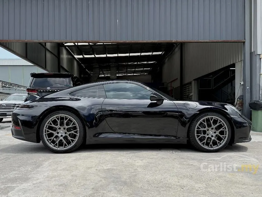 2025 Porsche 911 Carrera Coupe