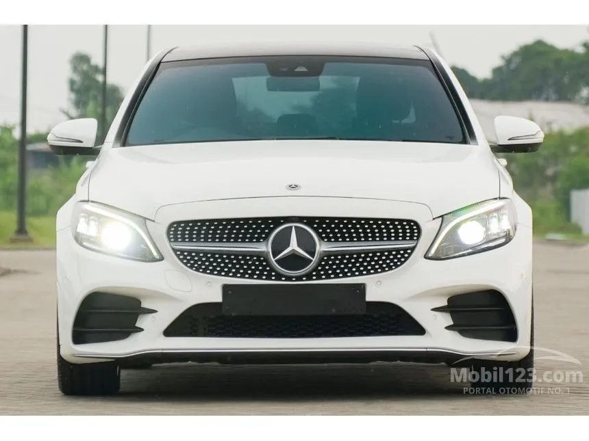 2019 Mercedes-Benz C300 AMG Line Sedan