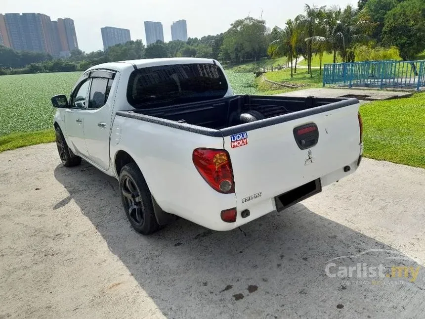 2012 Mitsubishi Triton Lite Dual Cab Turbo 4X2 Pickup