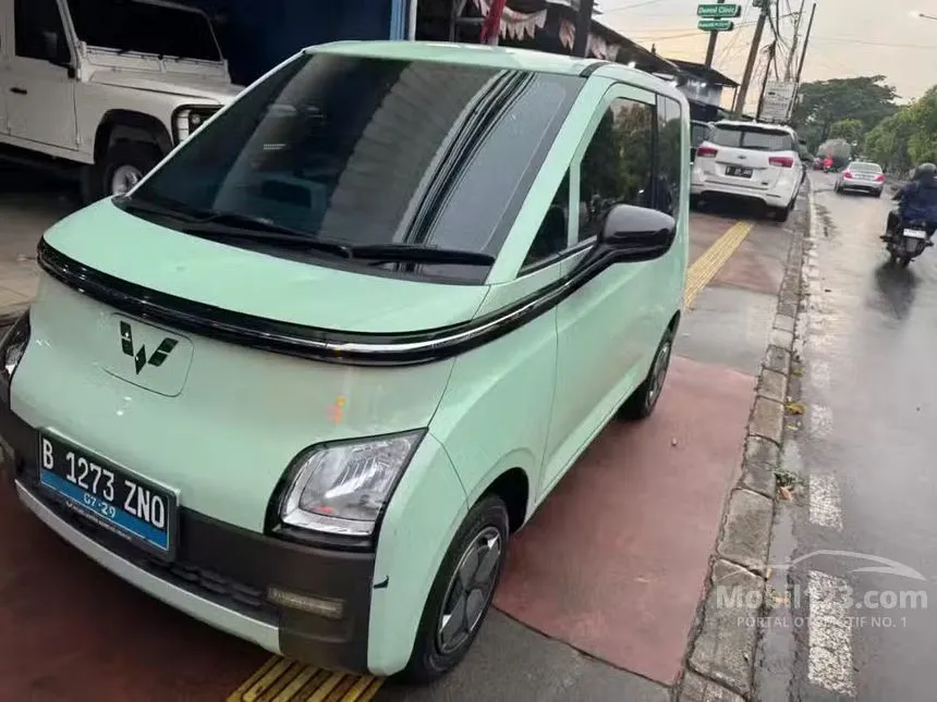 2024 Wuling Air EV Standard Range Hatchback