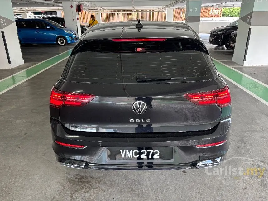 2022 Volkswagen Golf TSI R-Line Hatchback