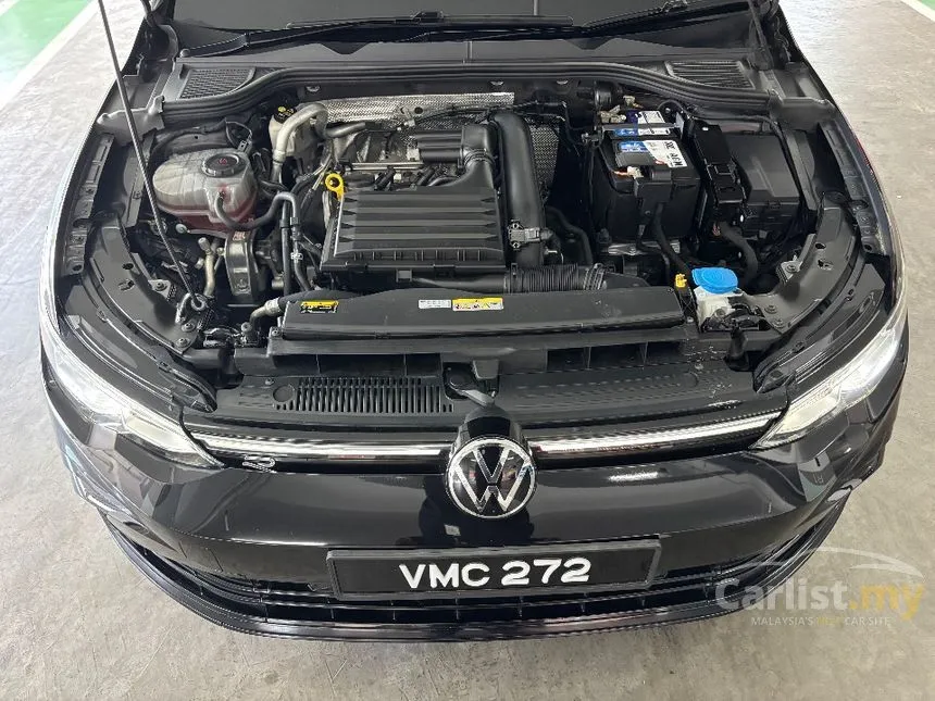 2022 Volkswagen Golf TSI R-Line Hatchback