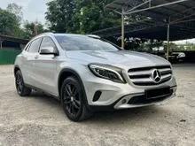 [ LOANKEDAI ] 2014 Mercedes-Benz GLA200 1.6 SUV X156 Powerboot CBU ImportBARU LikeNEW Reg.2015