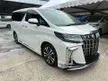 Recon 2021 Toyota Alphard 2.5 G S C Package MPV SC DIM BSM 3BA ROOF TV DVD PLYAER SUNROOF