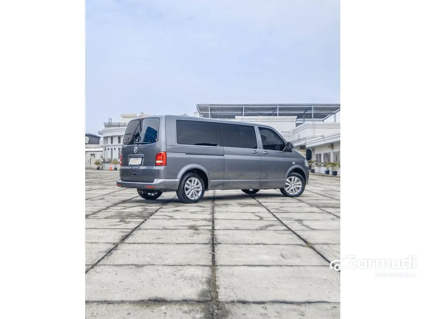 2013 Volkswagen Caravelle LWB Van