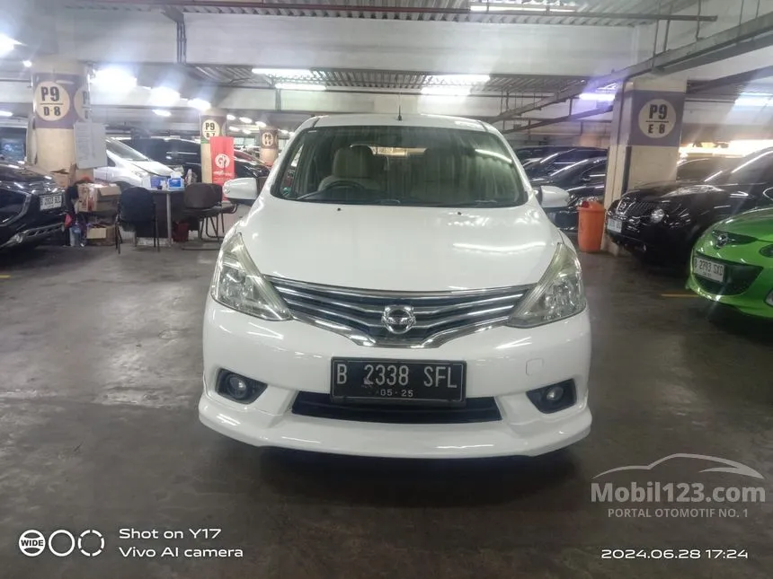 Jual Mobil Nissan Grand Livina 2015 Highway Star 1.5 di DKI Jakarta Automatic MPV Putih Rp 115.000.000