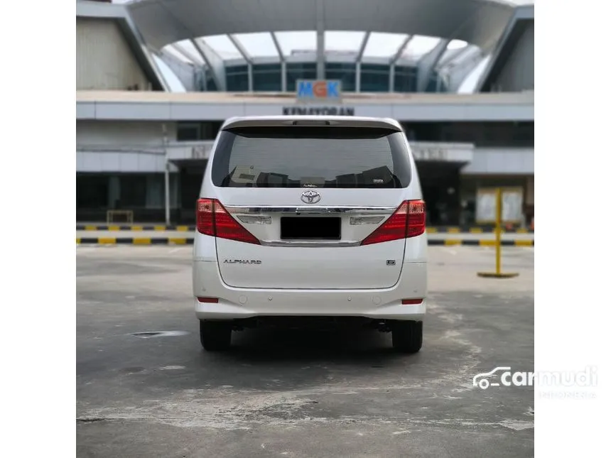 2013 Toyota Alphard G MPV