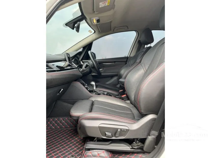 2015 BMW 218i Active Tourer Sport Hatchback