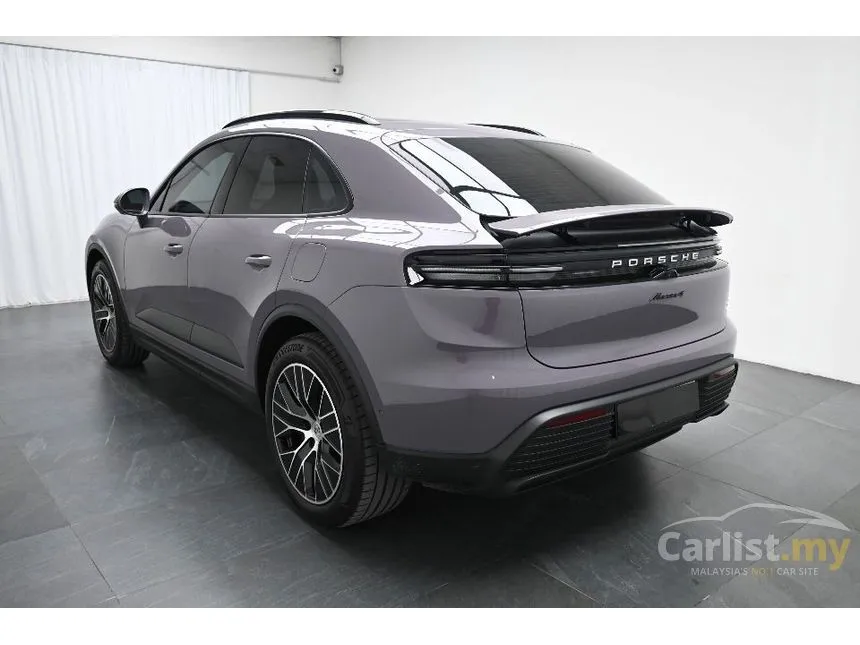 2025 Porsche Macan 4 SUV