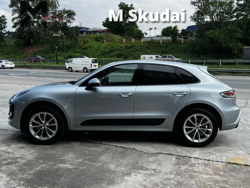 2023 Porsche Macan SUV