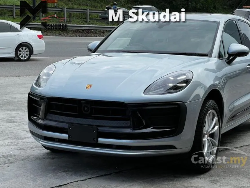 2023 Porsche Macan SUV