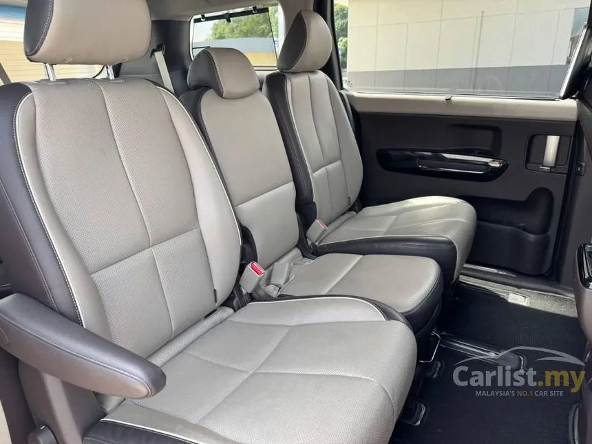 2018 Kia Carnival - MPV