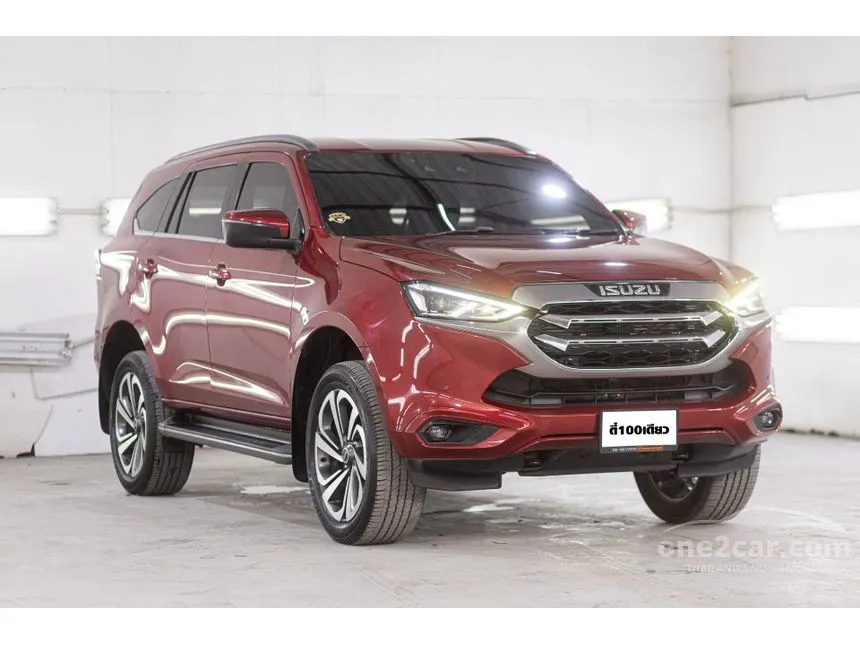 2022 Isuzu MU-X Ultimate SUV