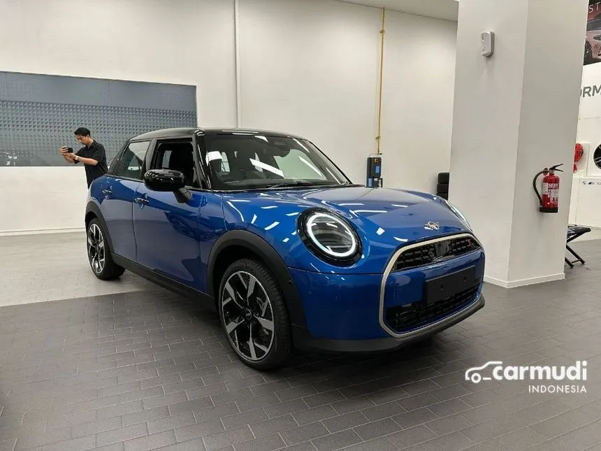 2025 MINI Cooper Cooper S Hatchback