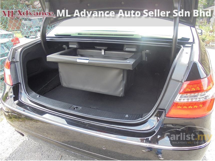 Mercedes-Benz E200 2010 in Selangor Automatic Black for RM 