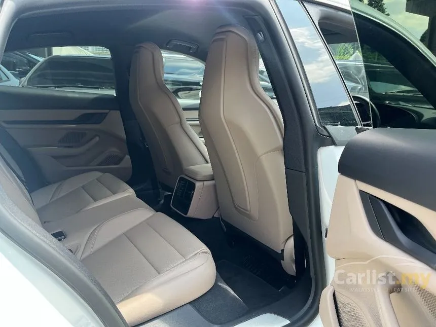 2023 Porsche Taycan 4S Sedan