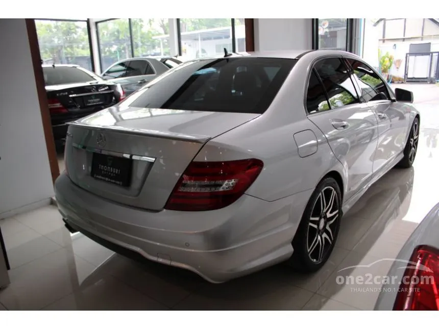 2014 Mercedes-Benz C250 CGI Avantgarde Sedan