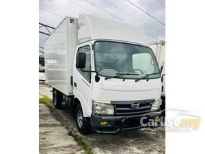 2013 Hino 300 Series 4.0 WU302R-HKMLHD3-UBS Lorry