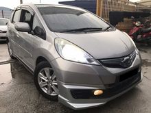 TIP TOP CONDITION 2014 Honda Jazz 1.3 Hybrid Hatchback
