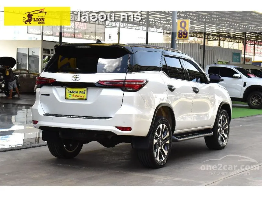2022 Toyota FORTUNER Commander SUV