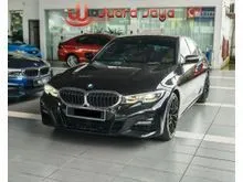 2021 BMW 330i 2.0 M Sport Sedan MOST CHEAPEST IN JB (Fast Loan Approval , No Hidden Fee )