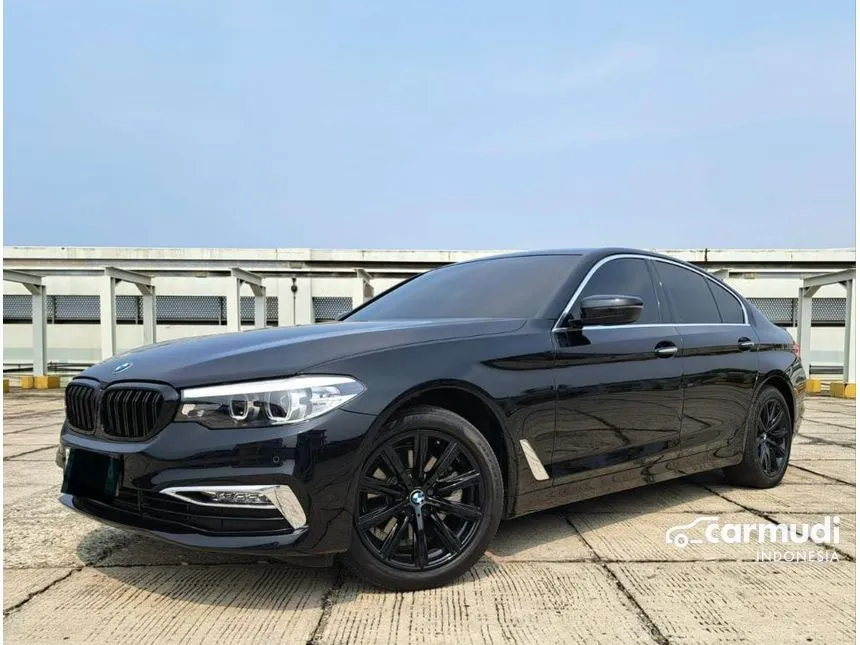 2018 BMW 520i Luxury Sedan