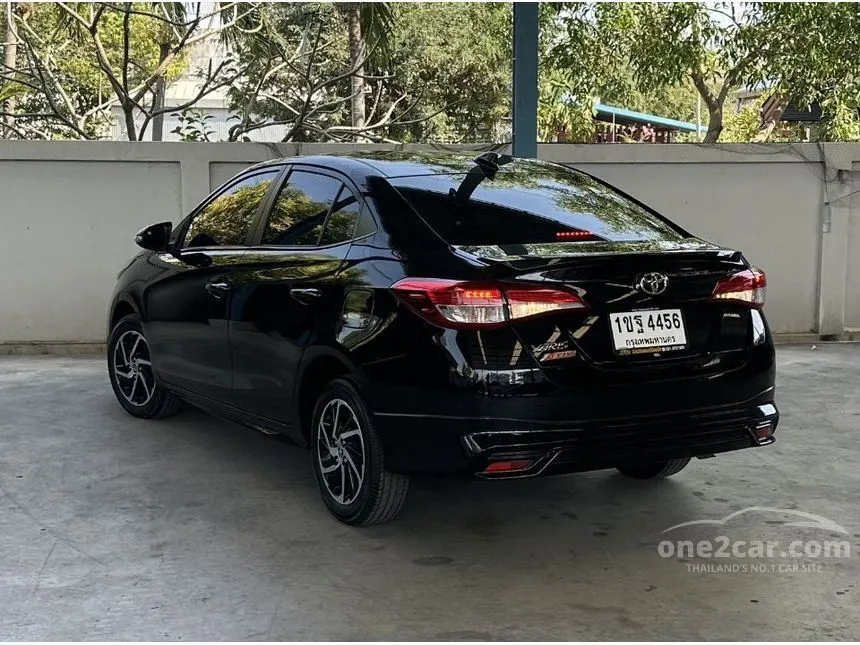 2021 Toyota Yaris Ativ Sport Premium Sedan