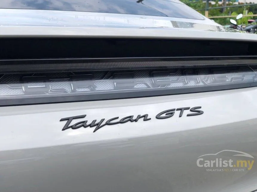 2022 Porsche Taycan 4 Cross Turismo Wagon