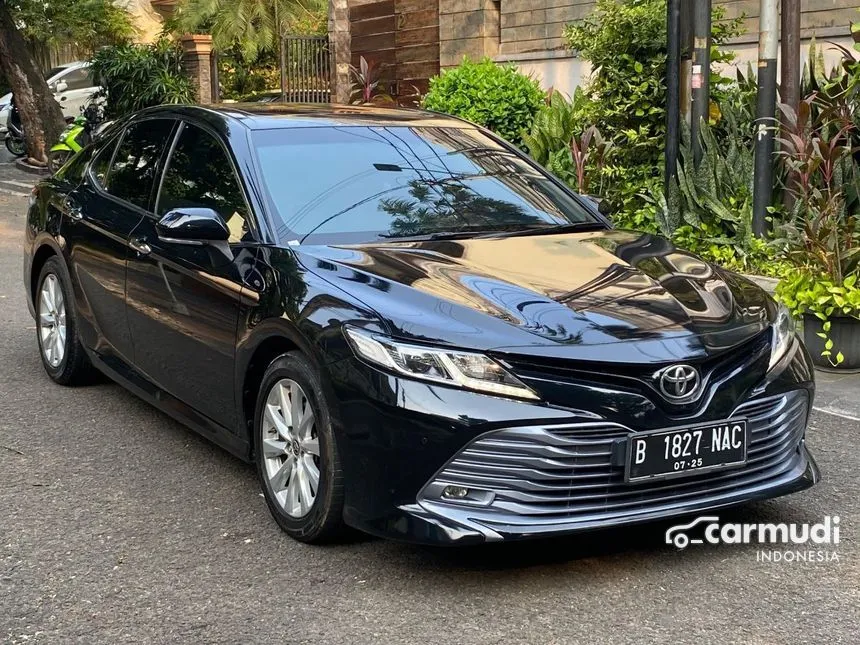 2020 Toyota Camry V Sedan