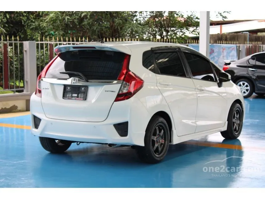 2014 Honda JAZZ SV Hatchback
