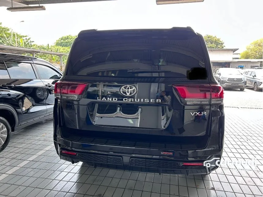 2024 Toyota Land Cruiser VX-R 70th Anniversary SUV