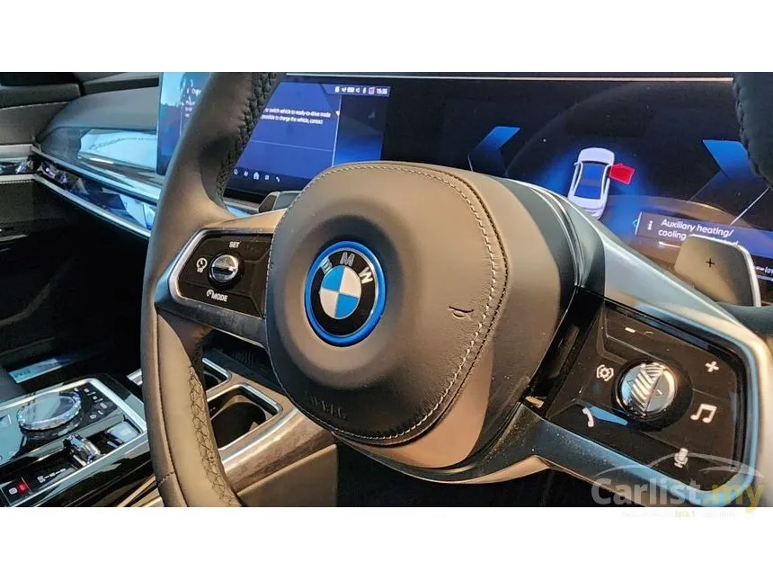 2023 BMW 750e xDrive Pure Excellence Sedan