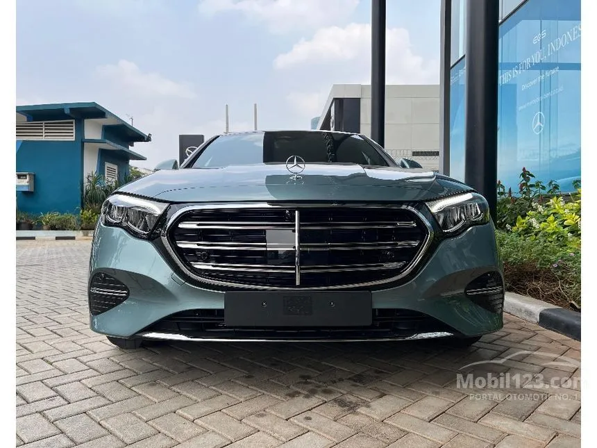 2025 Mercedes-Benz E200 Exclusive Line Sedan